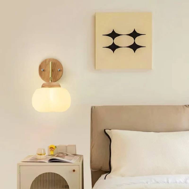 Adorable_Strawberry_Wall_Lamp_5