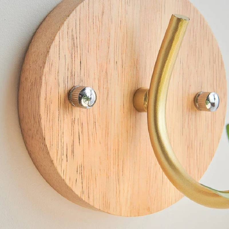 Adorable_Strawberry_Wall_Lamp_9