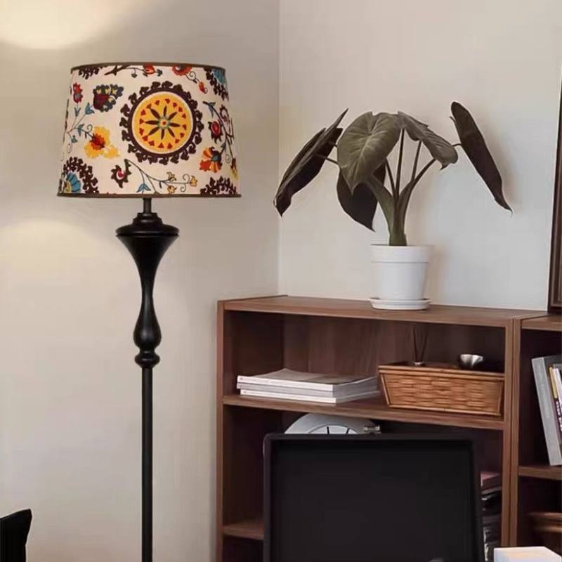 Aimanla_Floor_Lamp_07