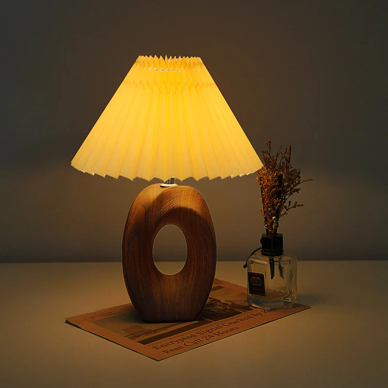 Art_Hollow_Table_Lamp_2