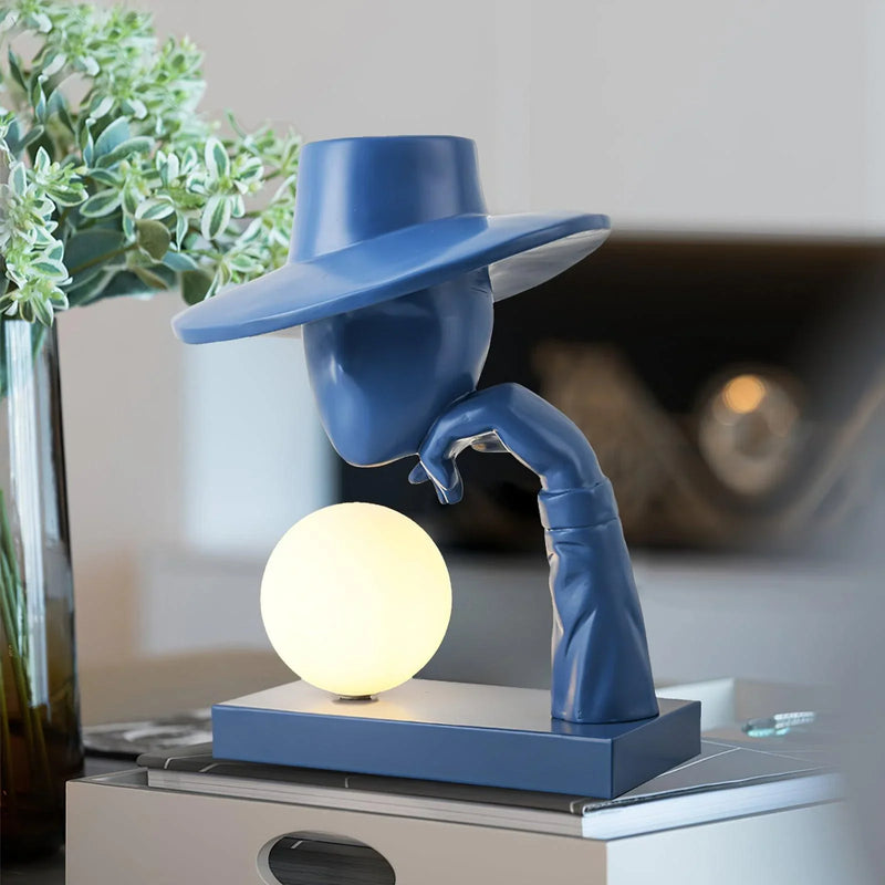 Art_Statue_Table_Lamp_01
