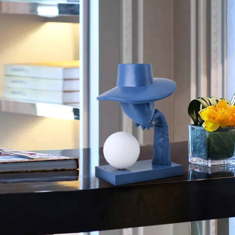 Art_Statue_Table_Lamp_05