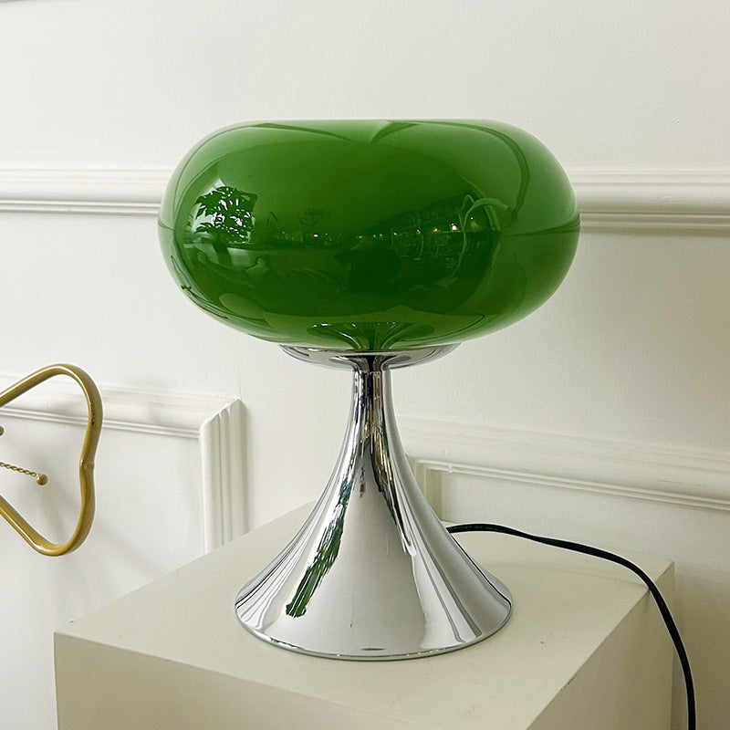 Bauhaus_Dome_Apple_Table_Lamp_3