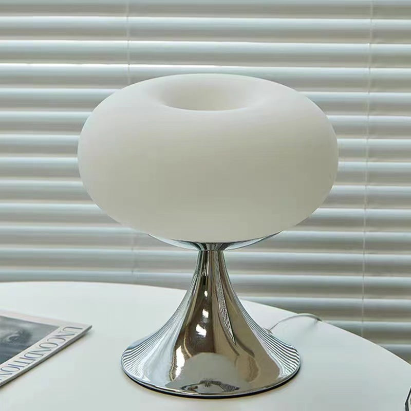 Bauhaus_Dome_Apple_Table_Lamp_6