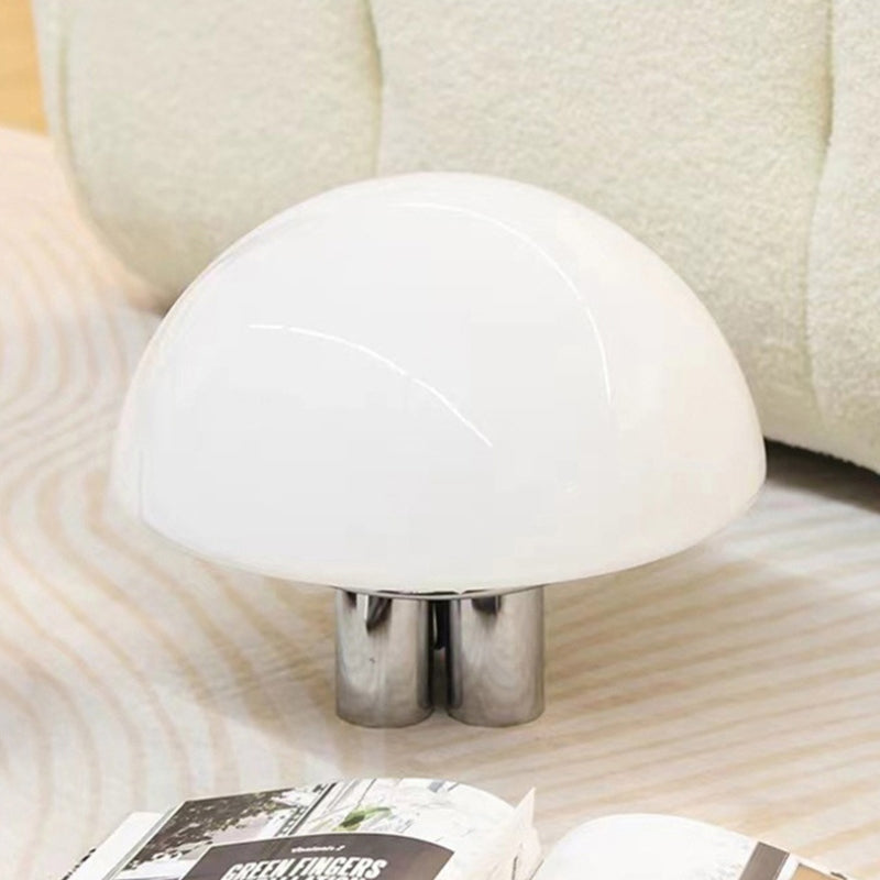 Bauhaus_Glass_Table_Lamp_05