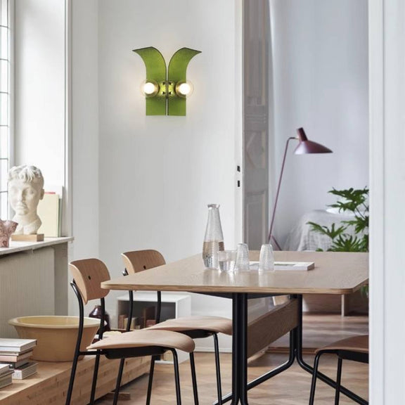 Bauhaus_Glass_Wall_Lamp_04