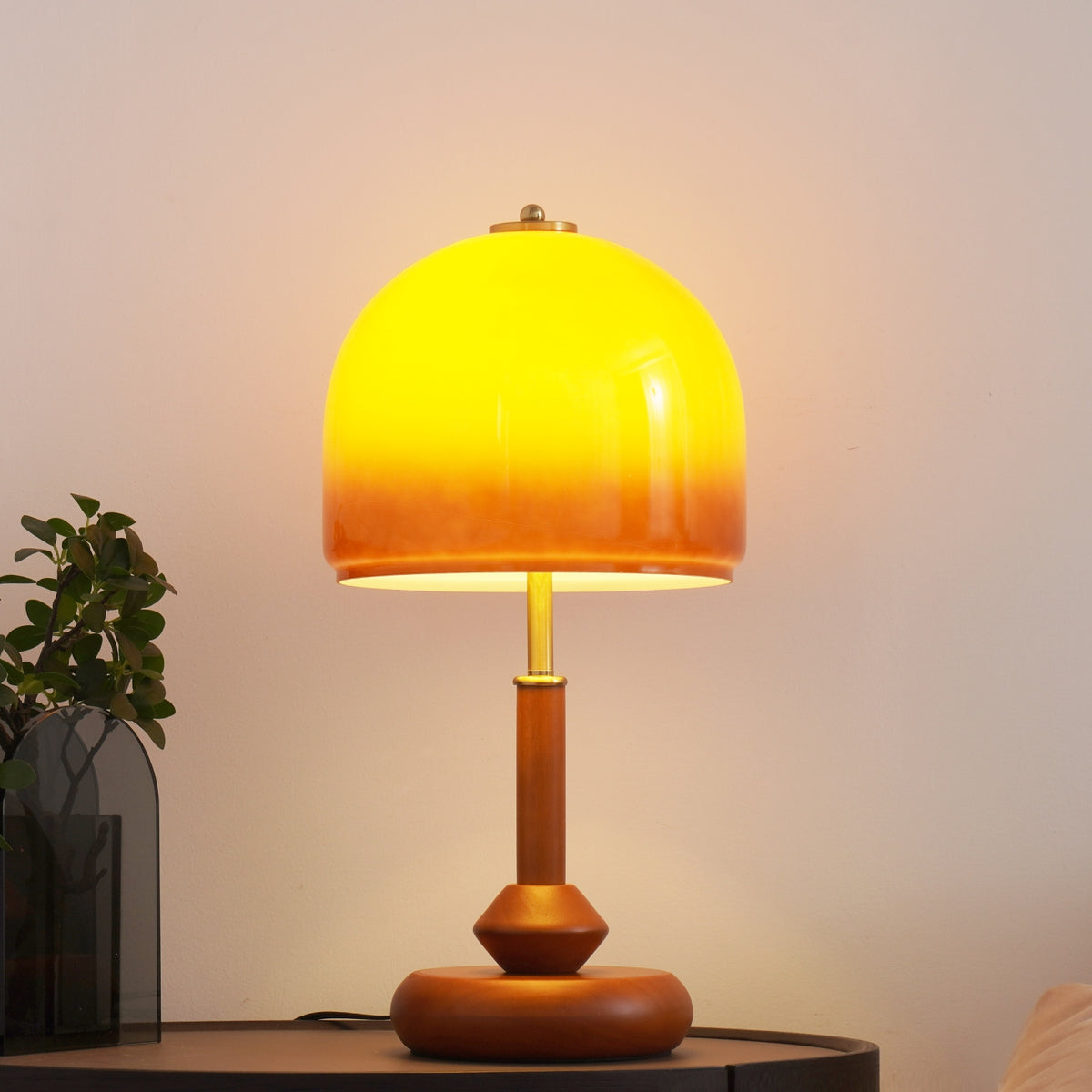 Bauhaus_Orange_Table_Lamp_10