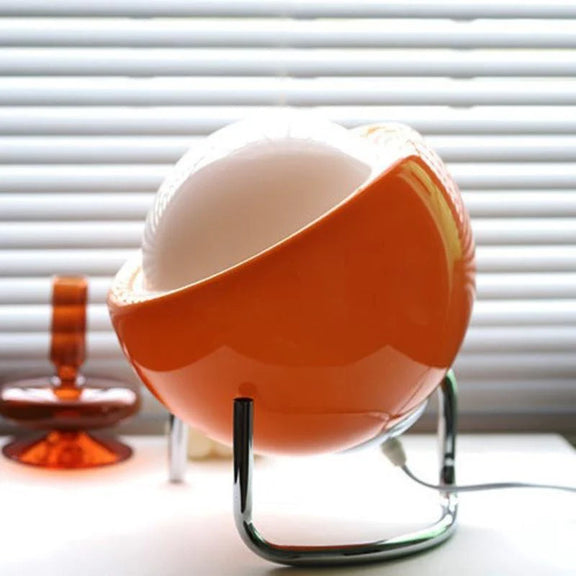 Bauhaus_Yolk_Table_Lamp_9