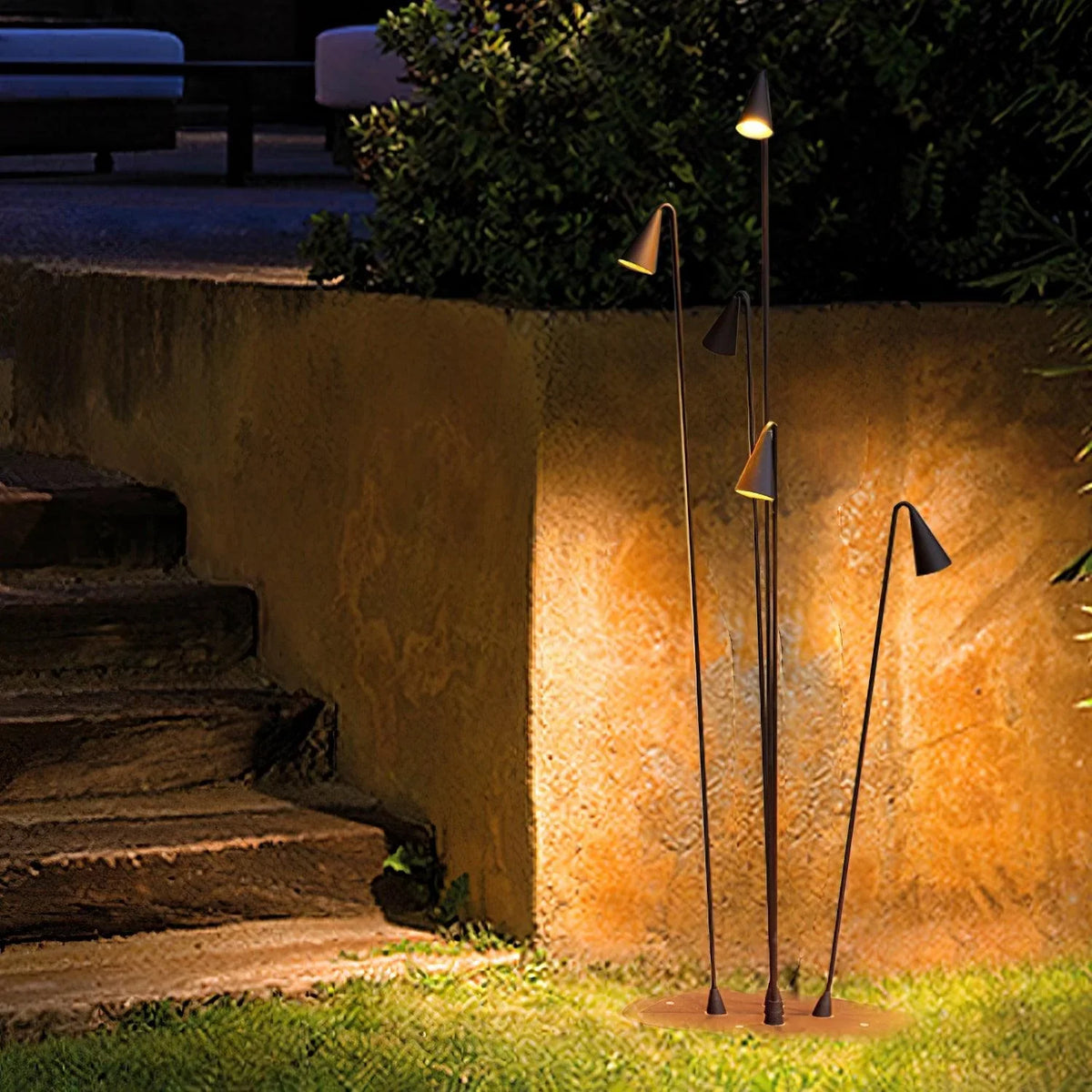 Bellflower_Outdoor_Floor_Lamp_2