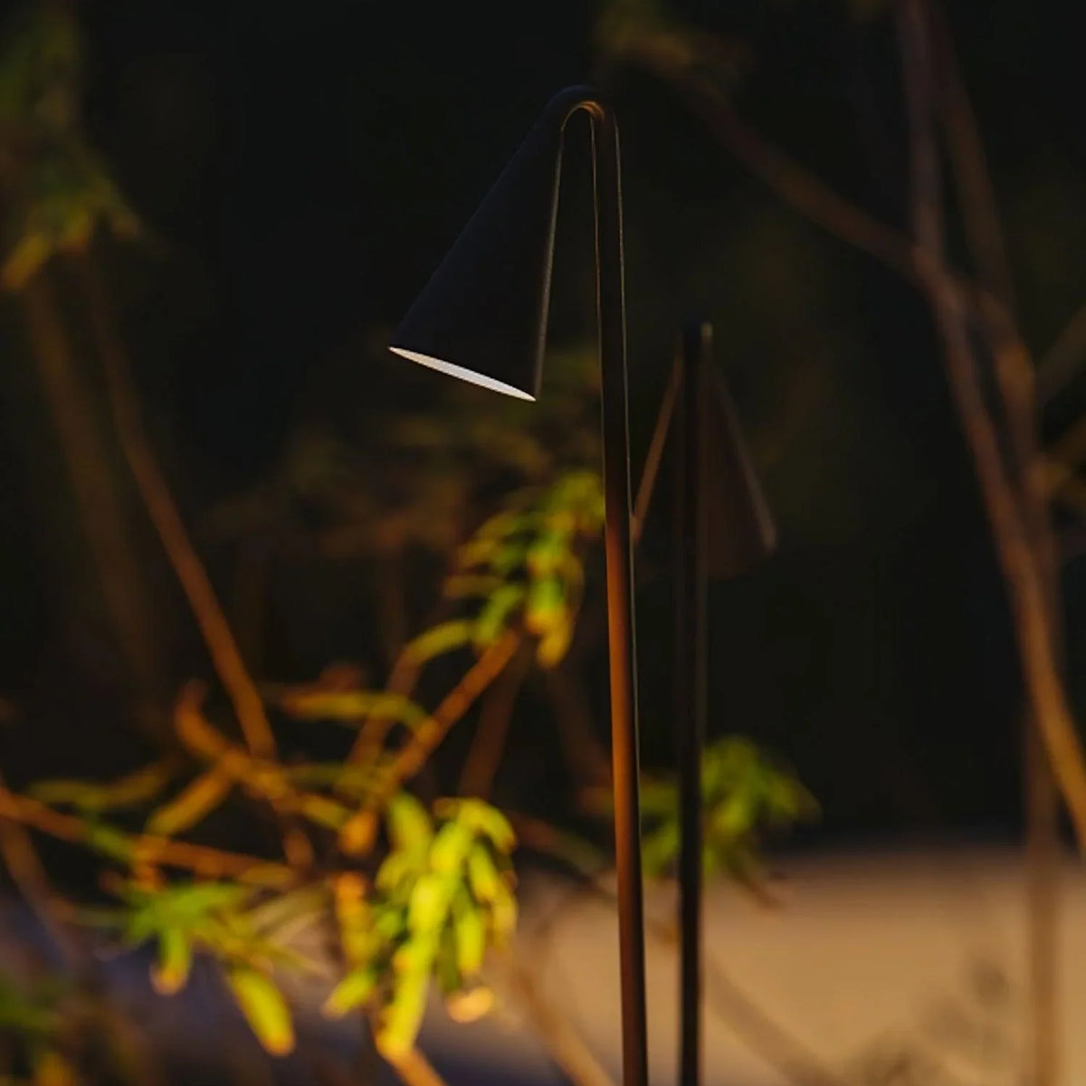 Bellflower_Outdoor_Floor_Lamp_9