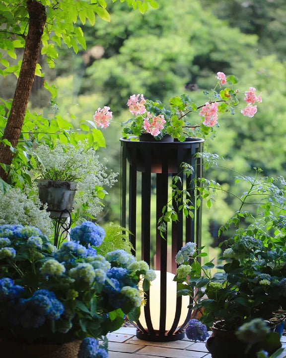 Caro_Garden_Outdoor_Lamp_04