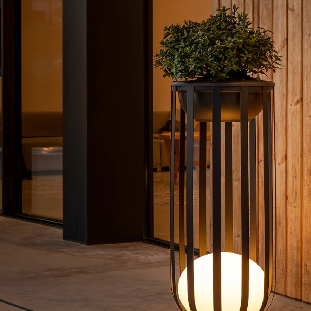 Caro_Garden_Outdoor_Lamp_05