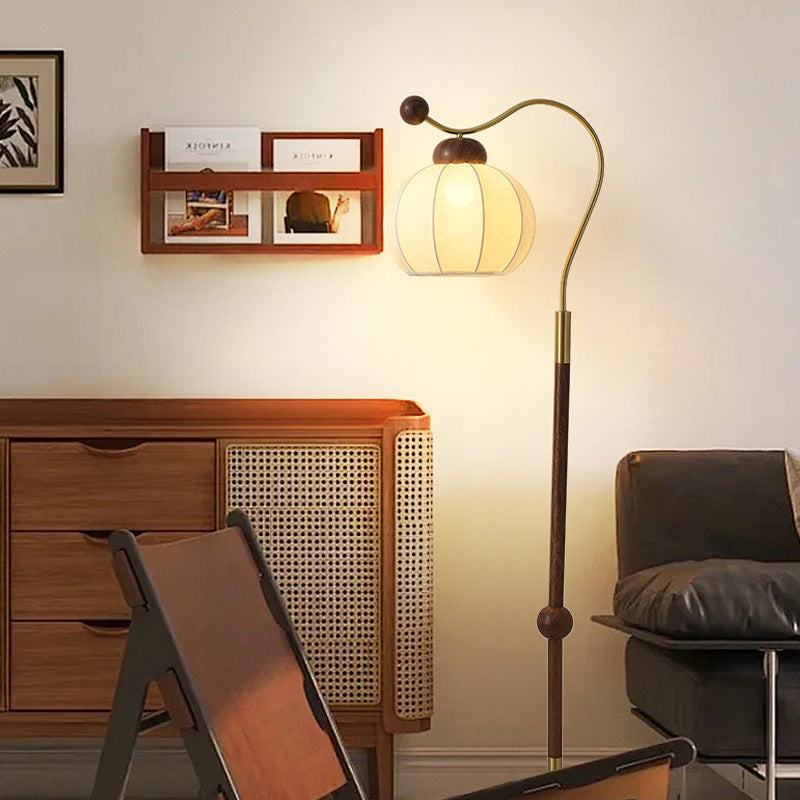 Corvia_Floor_Lamp_02