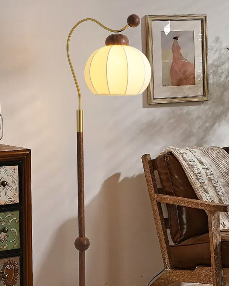 Corvia_Floor_Lamp_03