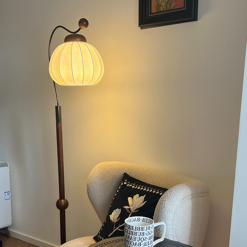 Corvia_Floor_Lamp_06