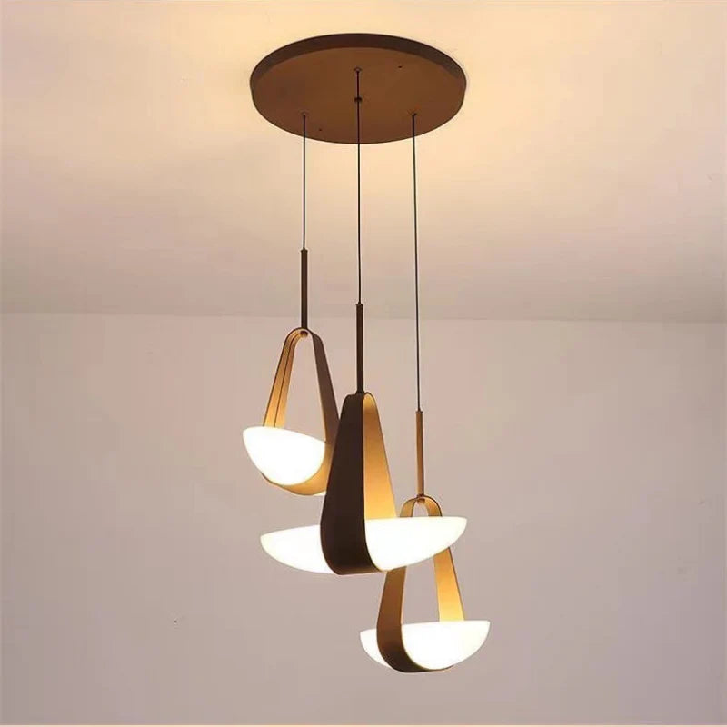 Crafted_Leather_Pendant_Lamp_10