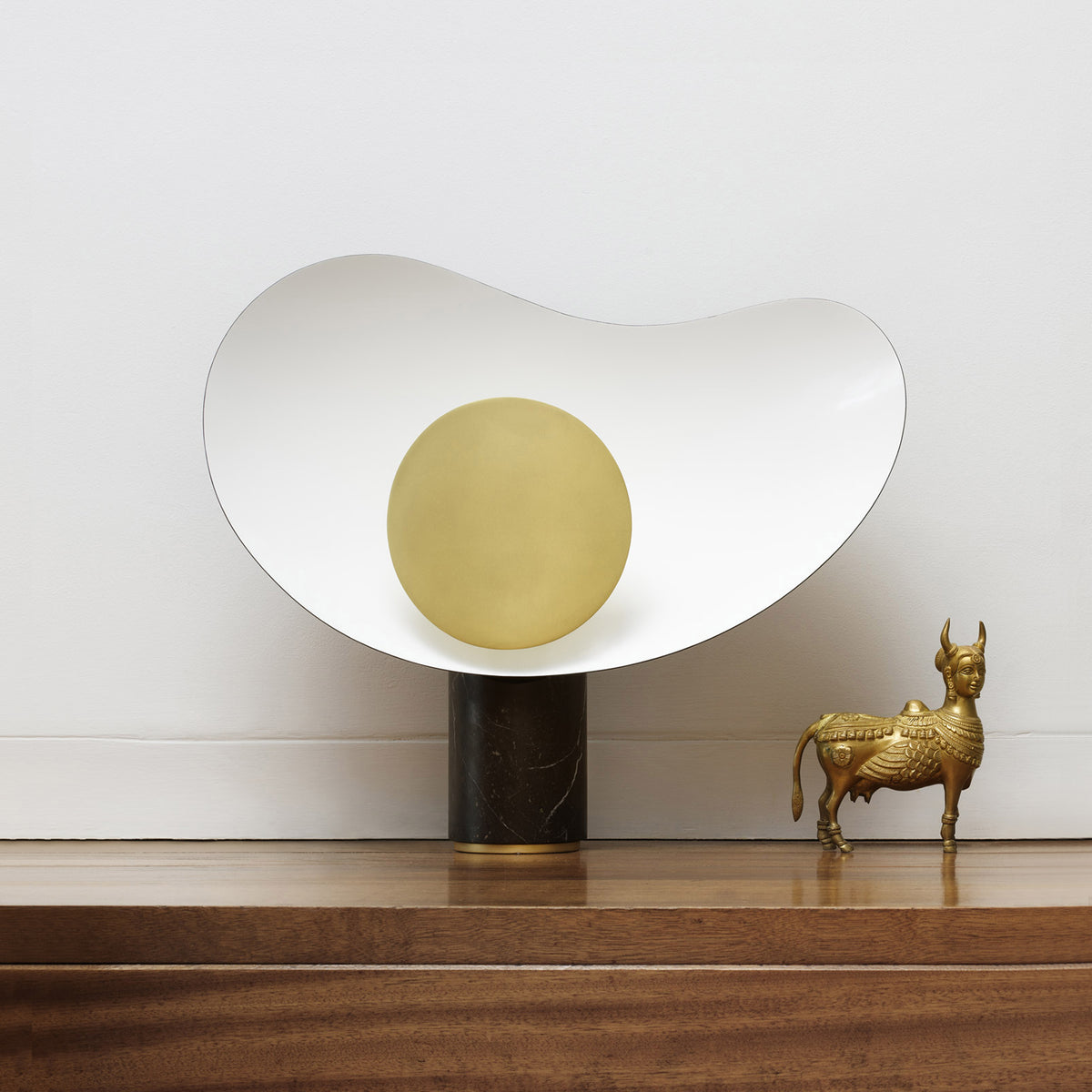 Creative_Fried_Egg_Table_Lamp_1