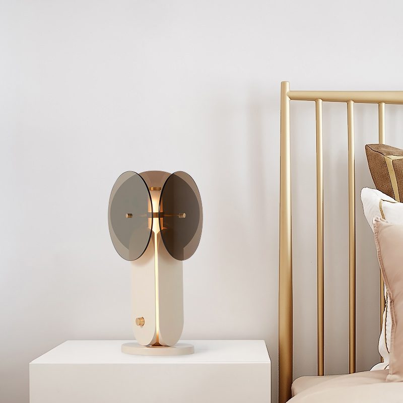 Curved_Modern_Table_Lamp_2