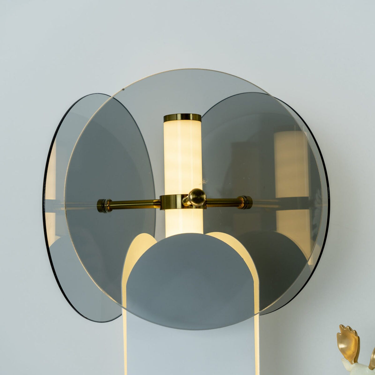 Curved_Modern_Table_Lamp_4