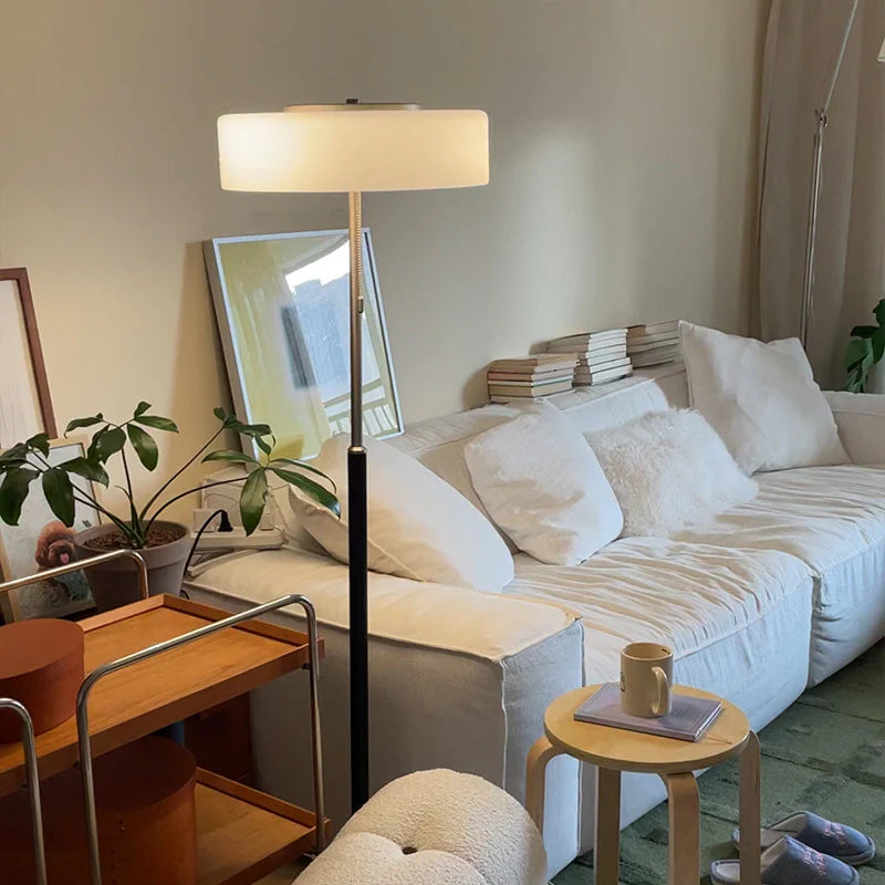 Derkley_Floor_Lamp_01