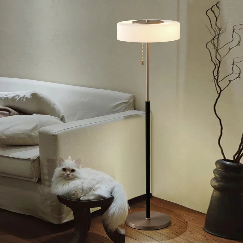 Derkley_Floor_Lamp_03