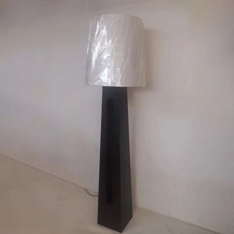 Dinka_Floor_Lamp_10