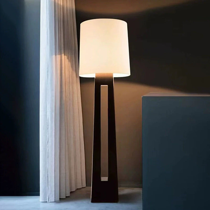 Dinka_Floor_Lamp_2