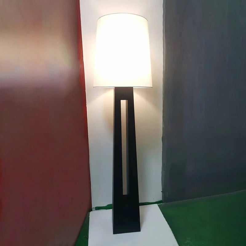 Dinka_Floor_Lamp_6