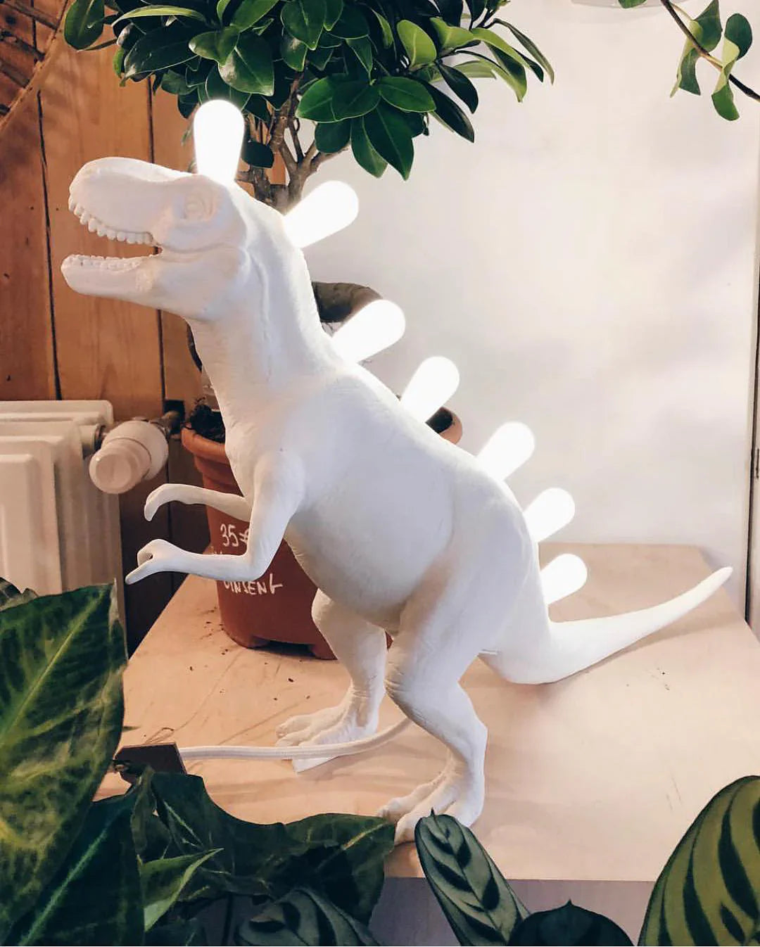 Dinosaur_Table_Lamp_04