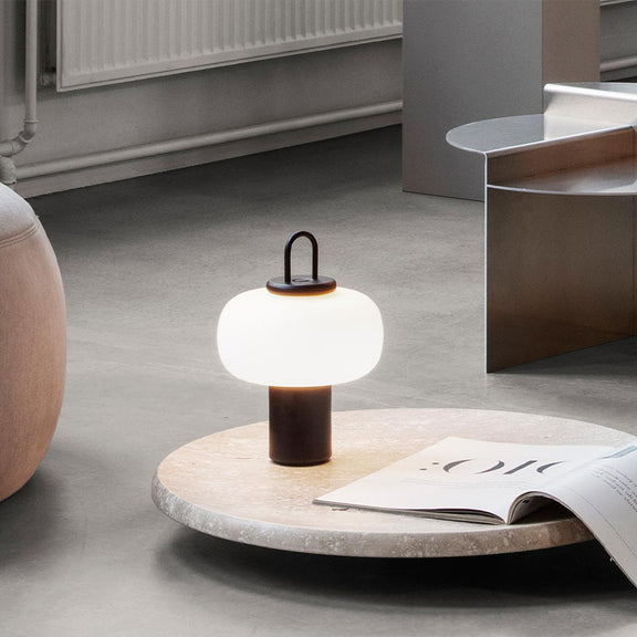 Divo_Simple_Glass_Table_Lamp_02