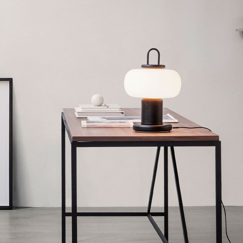 Divo_Simple_Glass_Table_Lamp_05