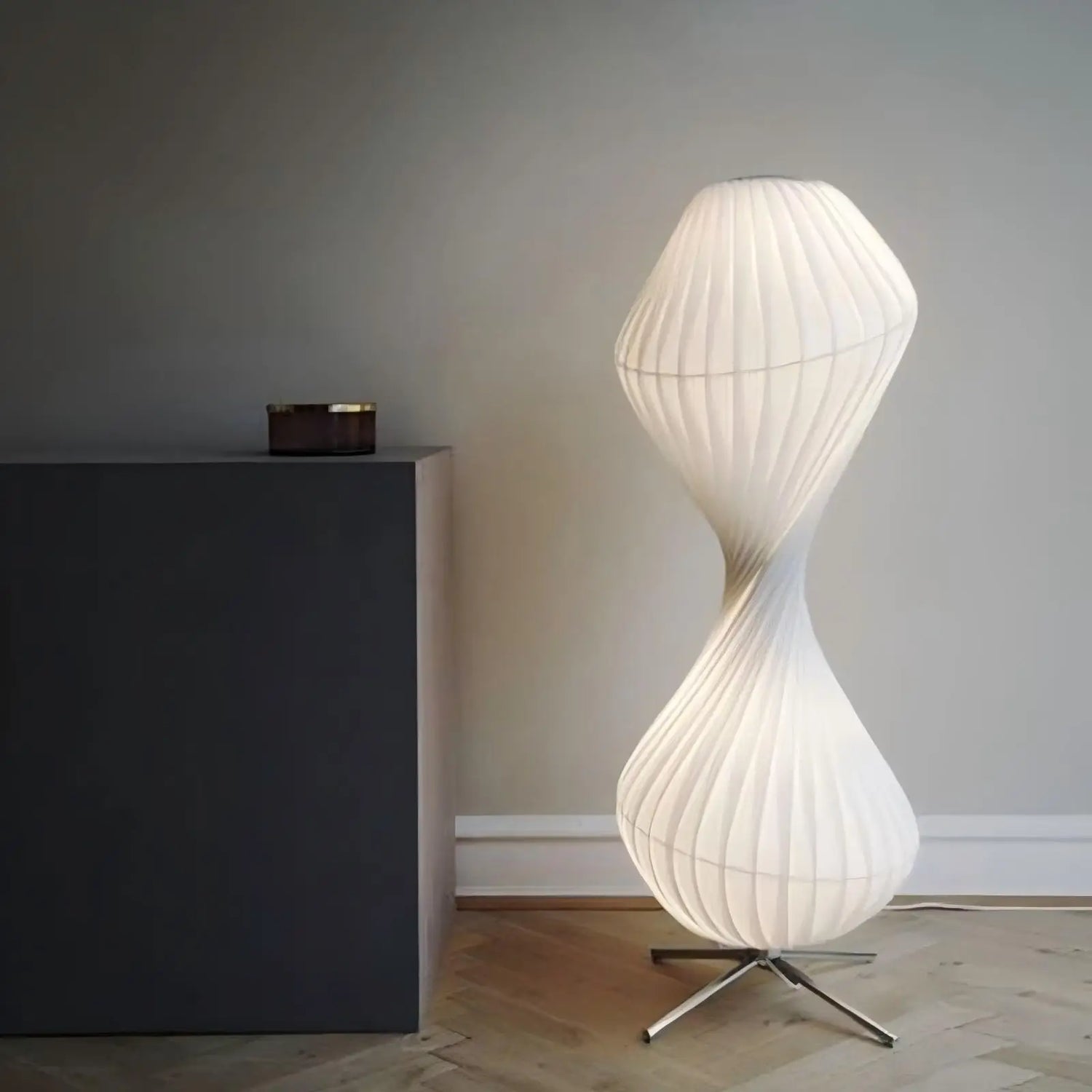 Doria Floor Lamp 4