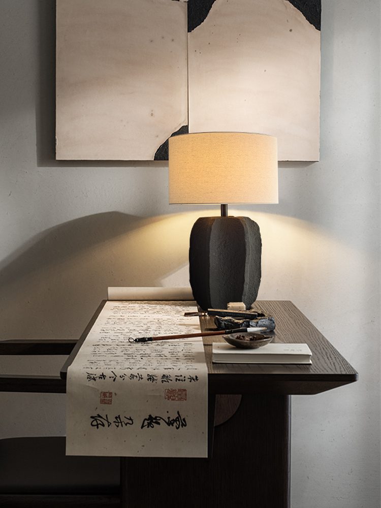 Earthy_Artisan_Table_Lamp_4