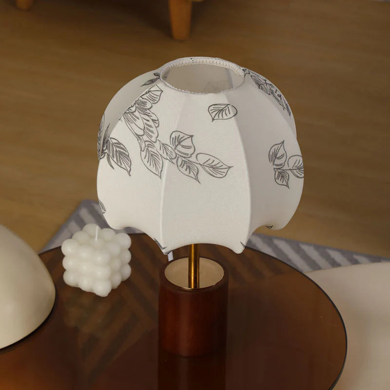 Elegant_Petal_Table_Lamp_2