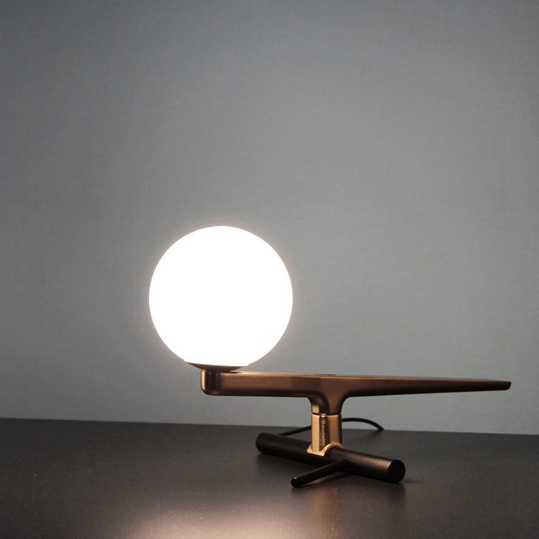 Equilibrium_Halo_Table_Lamp_2