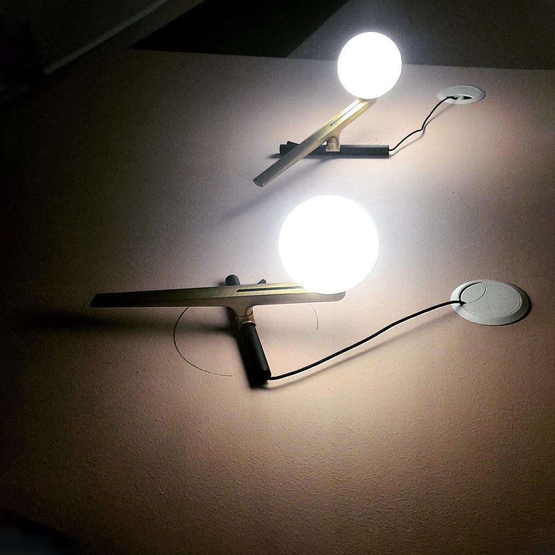 Equilibrium_Halo_Table_Lamp_5