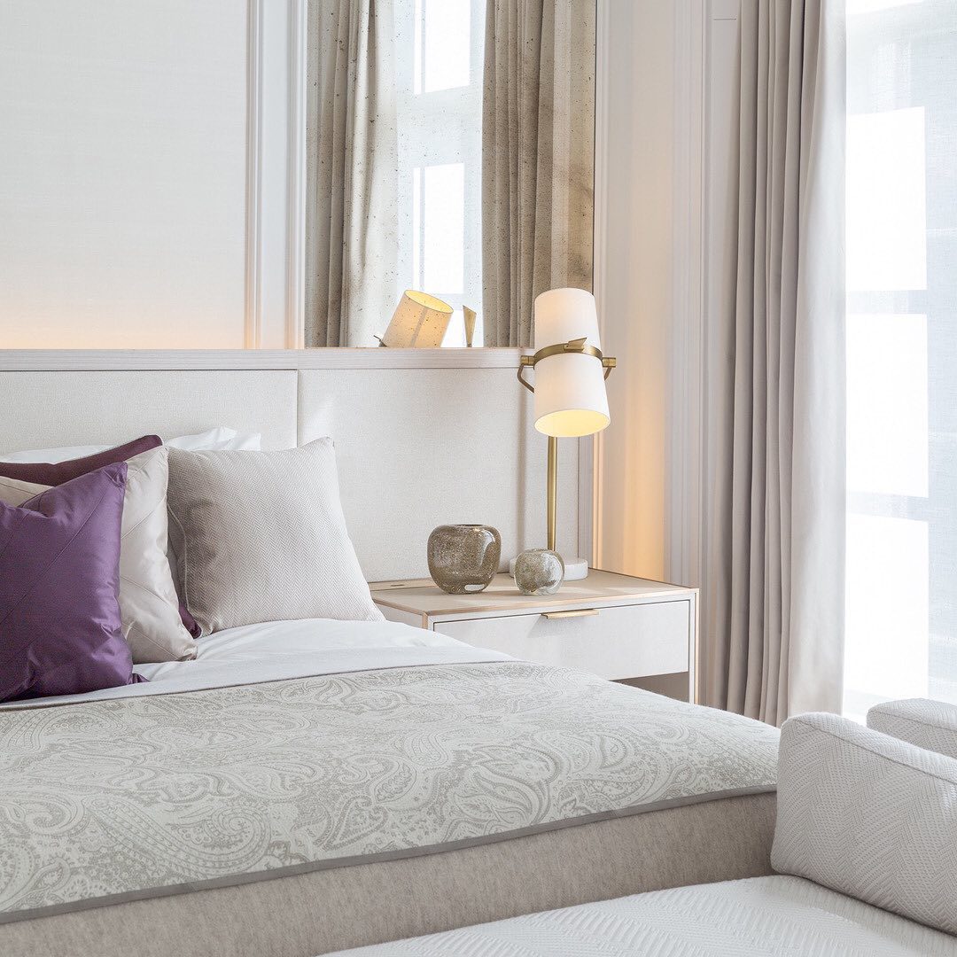 Exquisite_Yasmin_Table_Lamp_1