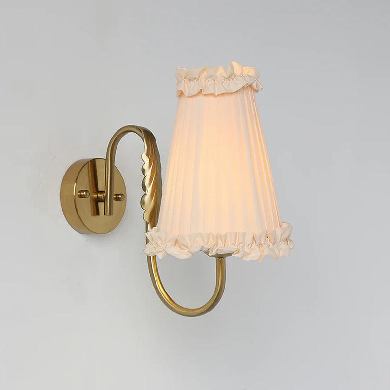 French_pleated_Wall_Lamp_03