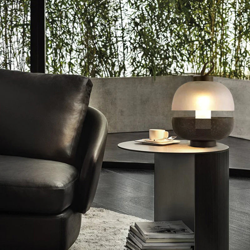 Frosted_Glass_Table_Lamp_01