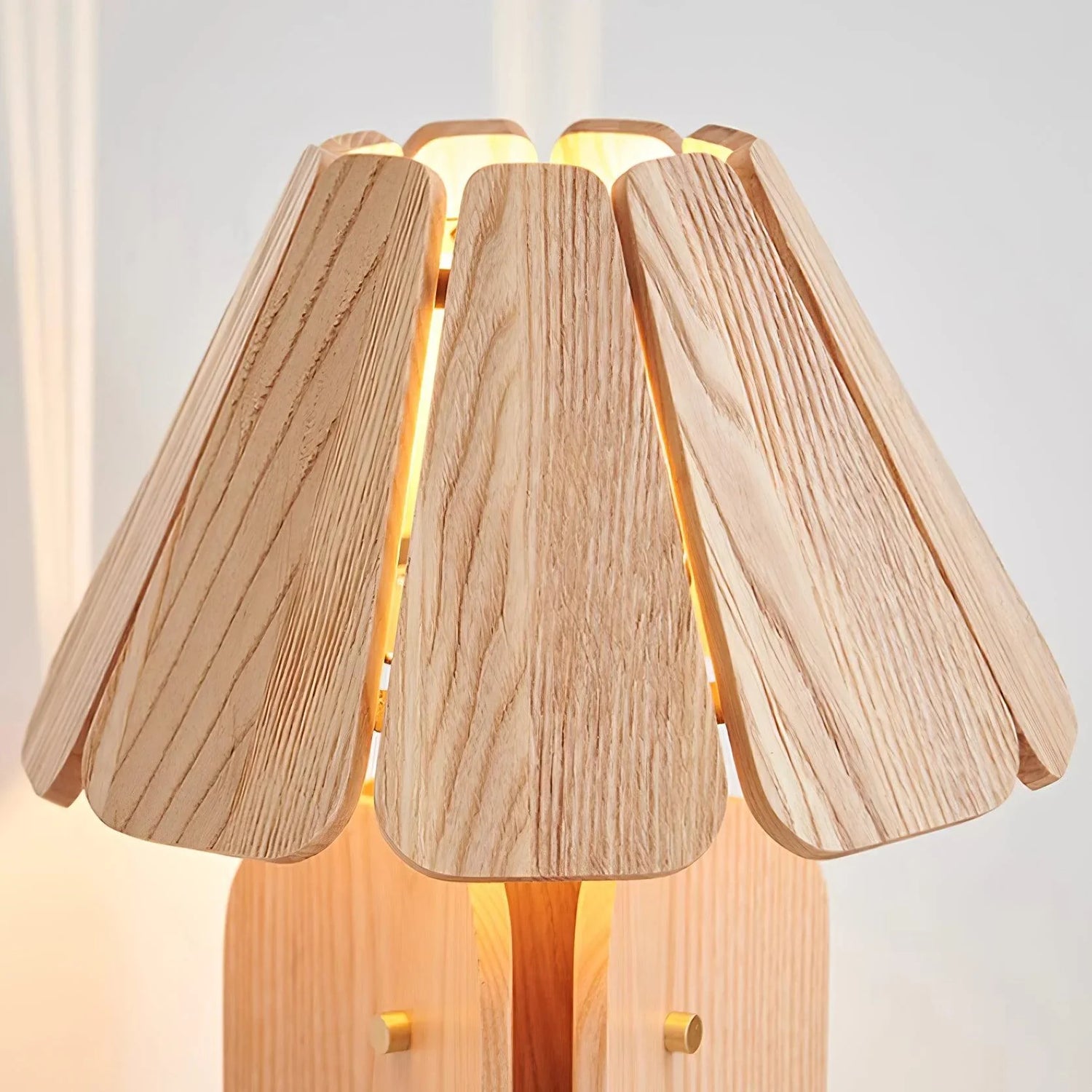 Fugama_Table_Lamp_3