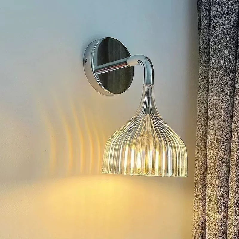 Funnel_Shaped_Wall_Lamp_4