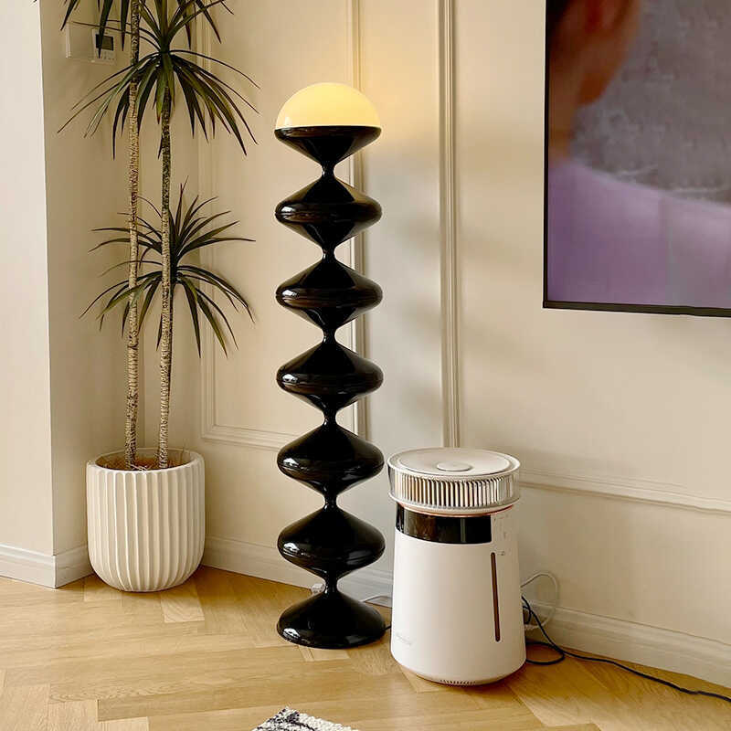 Gallist_Floor_Lamp_04