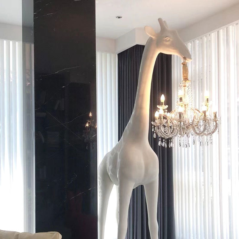 Giraffe_Shaped_Floor_Lamp_3