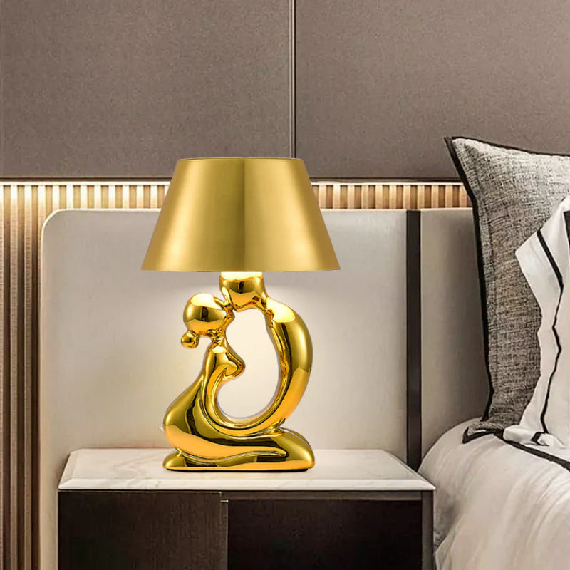 Golden_Affection_Table_Lamp_5
