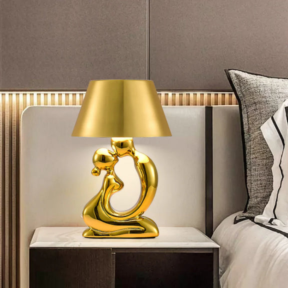 Golden_Affection_Table_Lamp_5