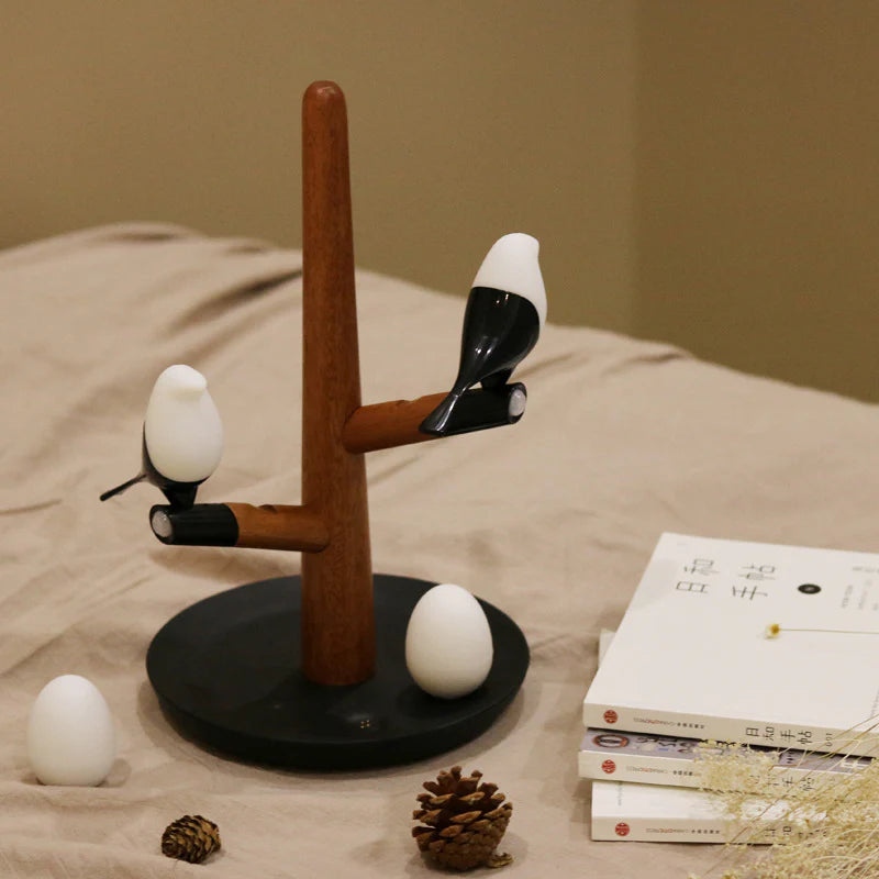 Graceful_Magpie_Table_Lamp_7