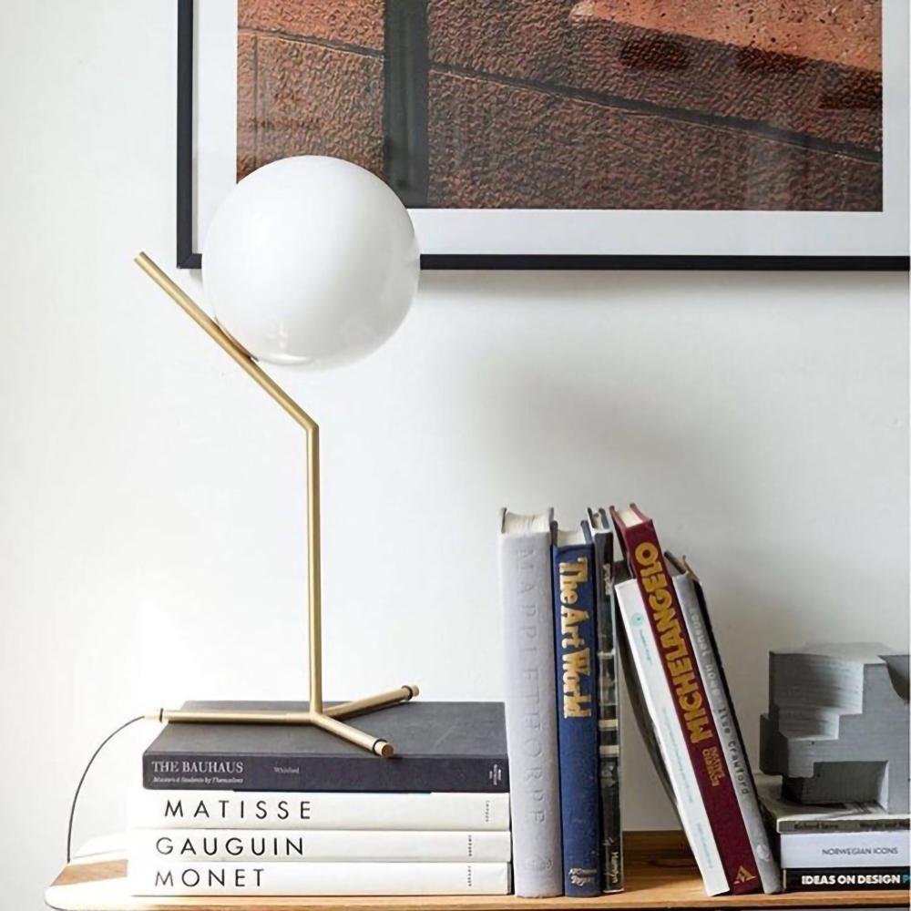 Innovative_Artemide_Table_Lamp_3