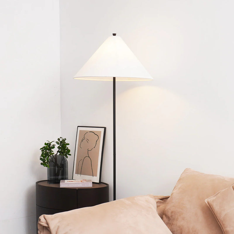 Kellis_Floor_Lamp_08