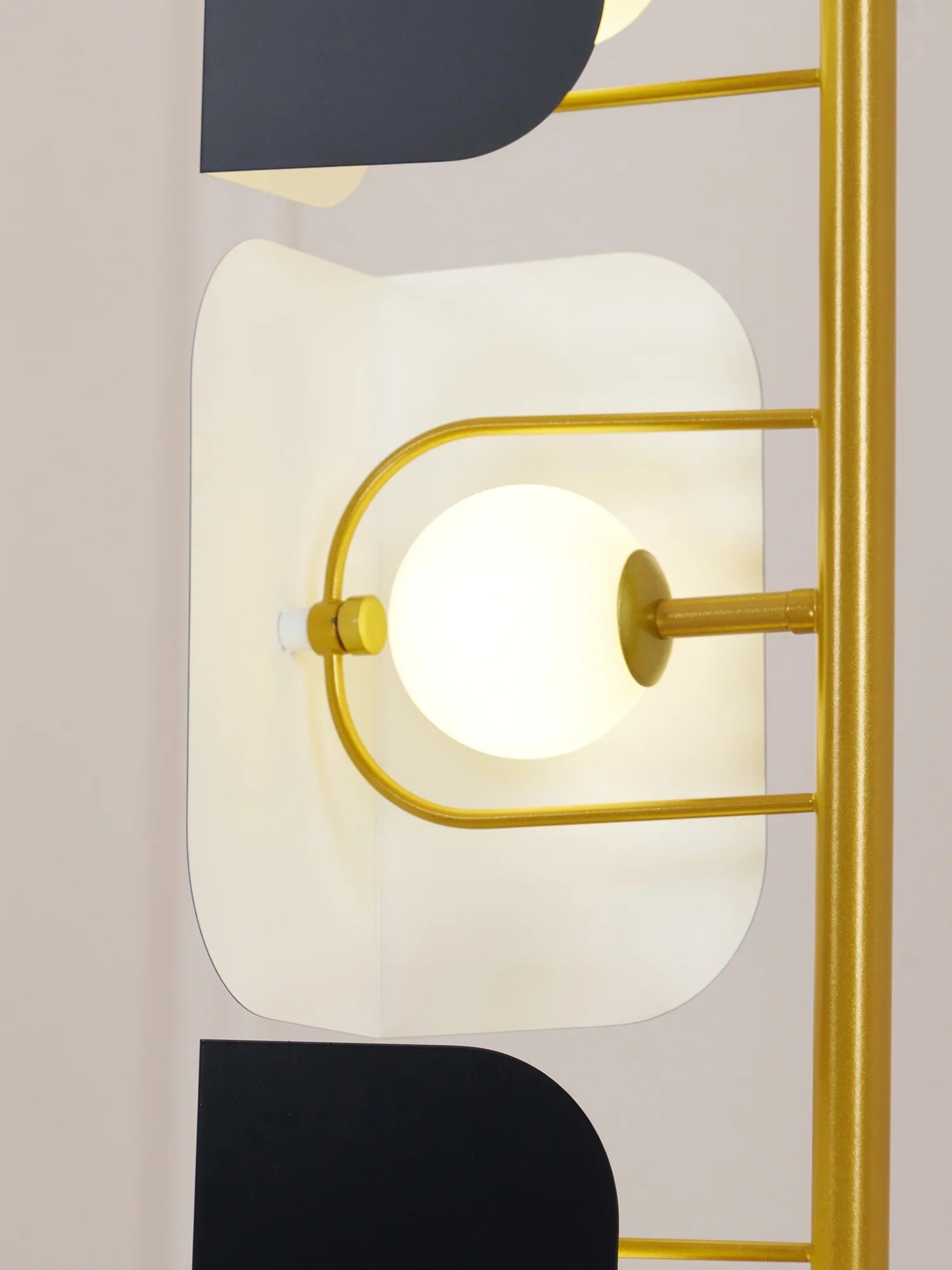Leagan Floor Lamp 4