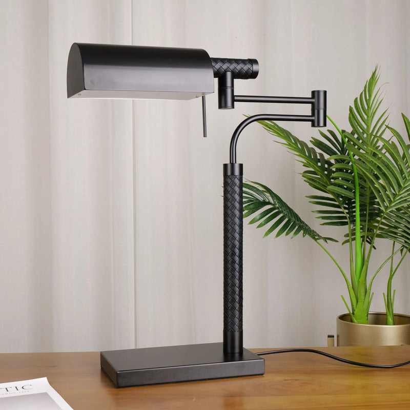 Leko_Industry_Table_Lamp_05